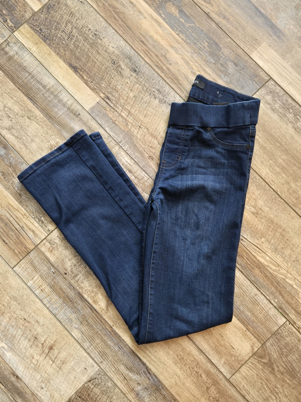 Liverpool Gia Glider Dark Wash Skinny Pull-On Jeans - Size 4/27